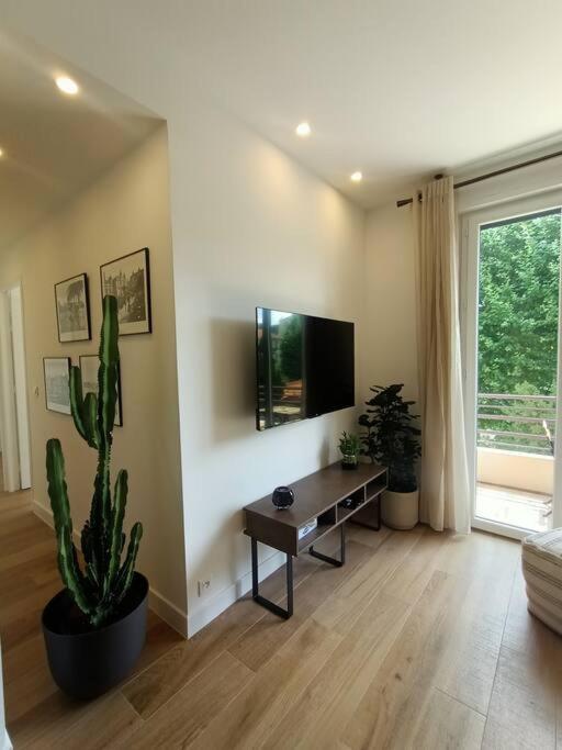 The Chic Liberation Apartment Nice Exterior photo